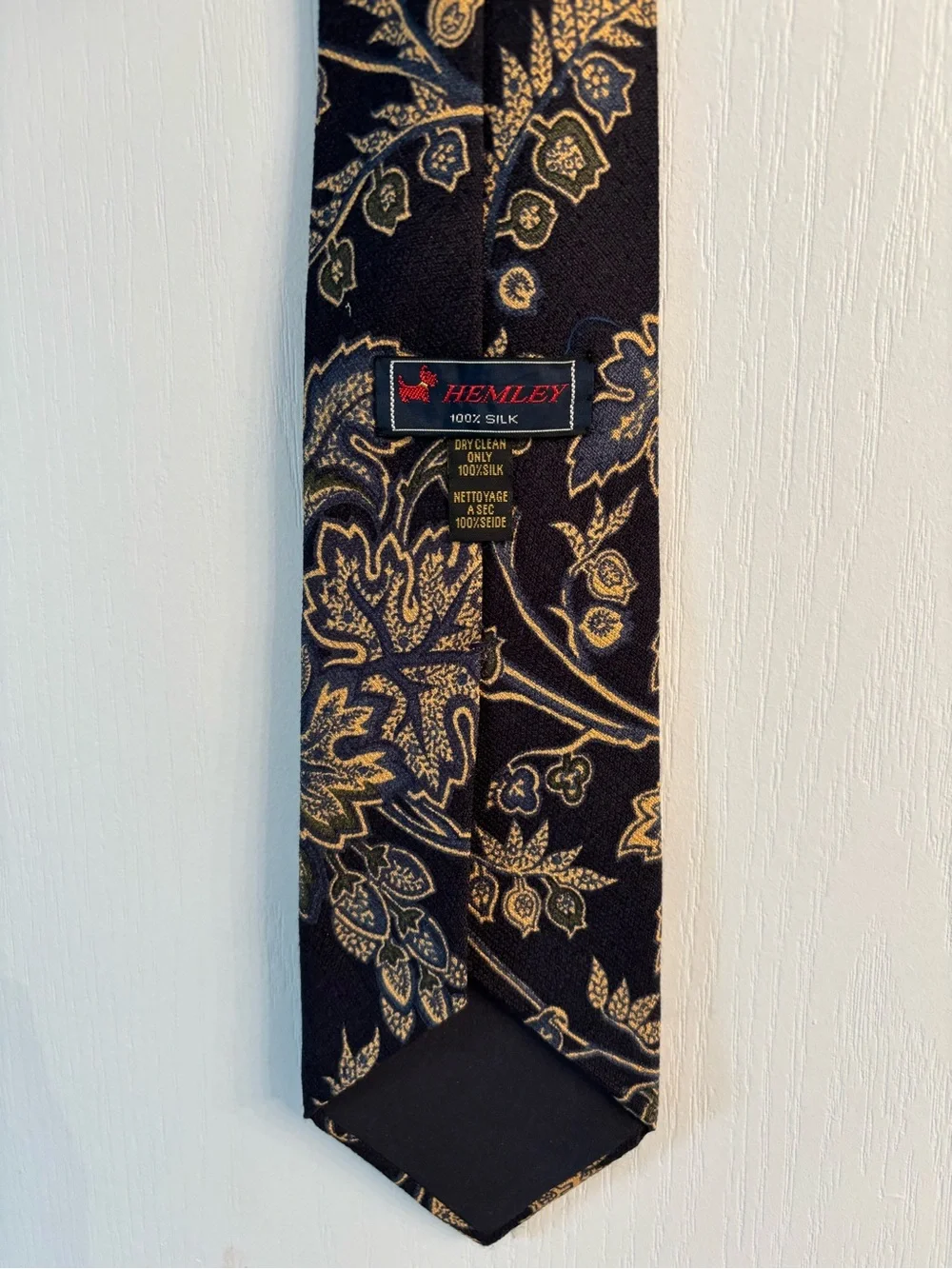 Hemley Classic Paisley Silk Tie in Black and Gold - Picture 2 of 3